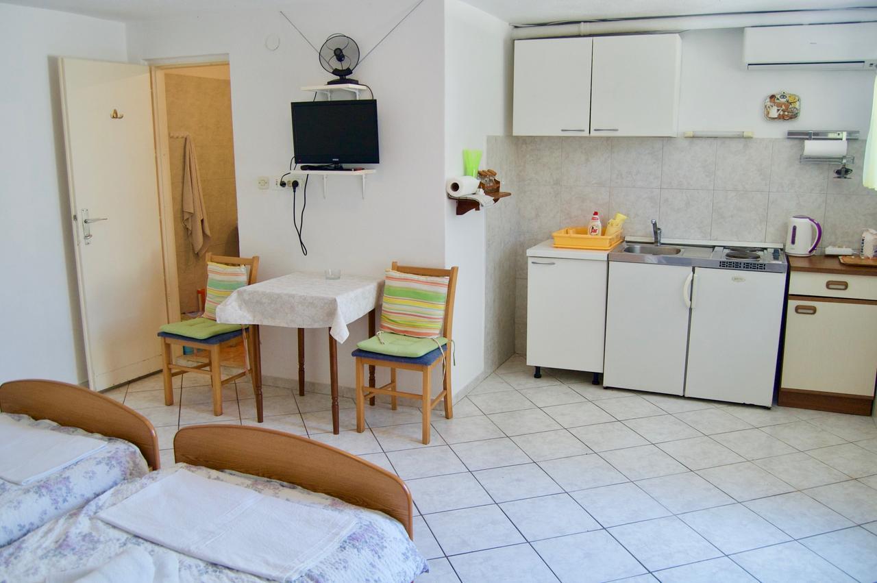 Apartments Petricevic Хвар Екстериор снимка