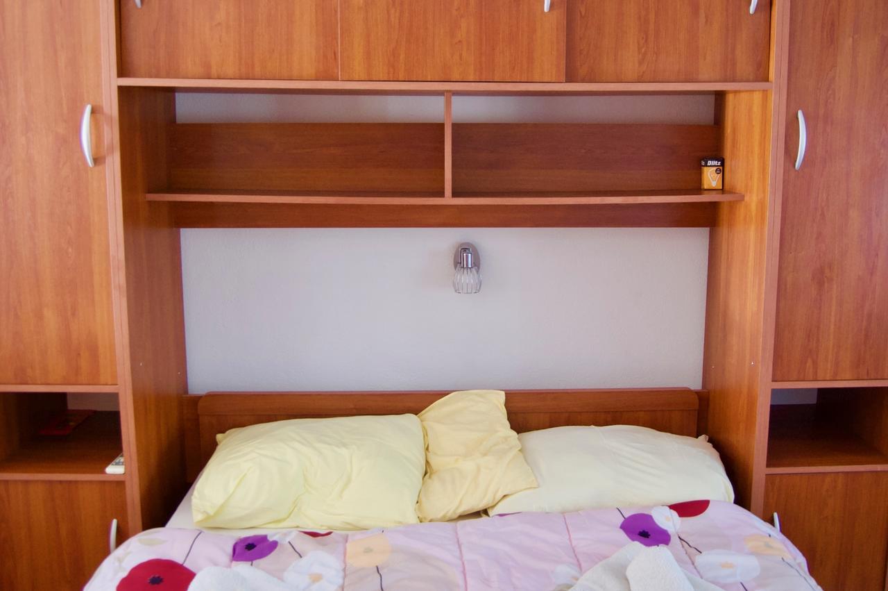 Apartments Petricevic Хвар Стая снимка